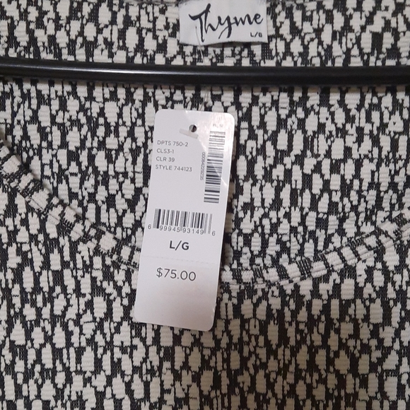 Woman dress - Picture 3 of 4